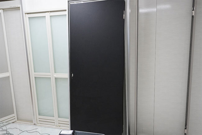 近畿アルミニウムの浴室ドアのサンプル