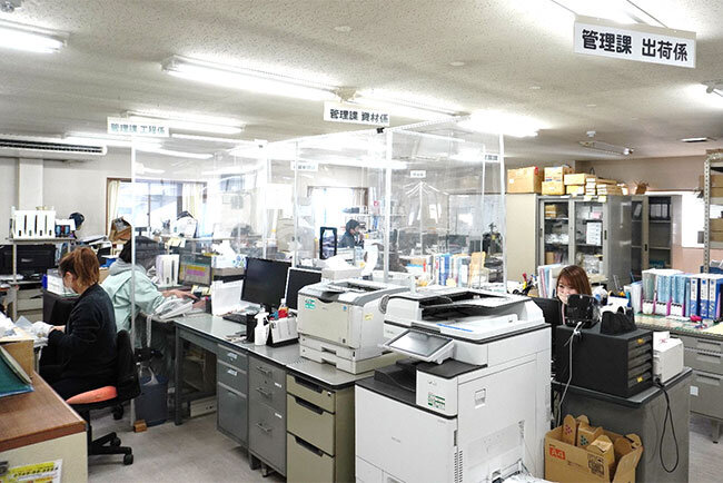 近畿アルミニウムのオフィスの様子