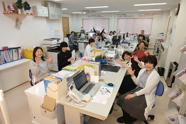 社員には若者も多く、オフィスは活気にあふれている