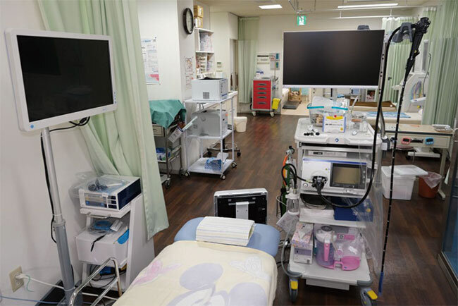 クリニックに導入されたばかりの大腸内視鏡検査などの最新機器