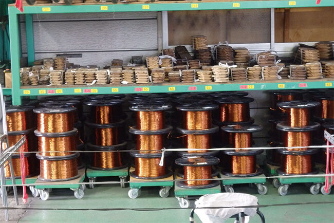 多くの顧客を抱え、モーター修理に必要な銅線のストックも充実している