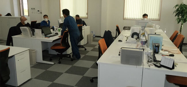 広々としてきれいなメイトエンジニアリングのオフィス