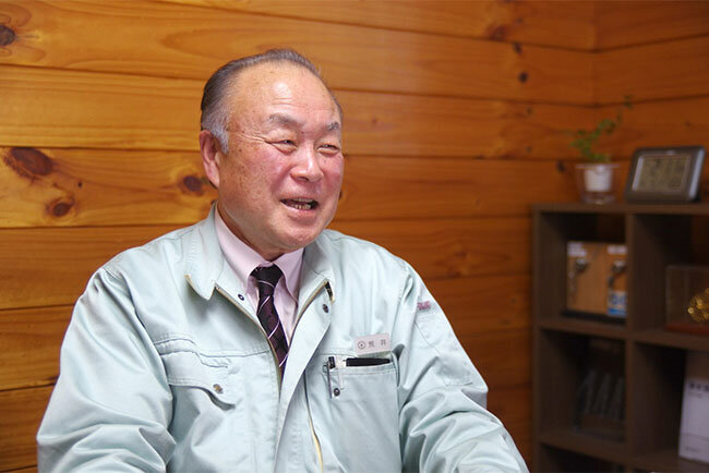 「紙の図面をすべてデジタル化していつでもどこでも活用可能にした」と語る荒井社長