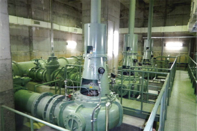 公共・民間施設問わず上下水道のポンプ、給排水、空調などの設備工事やメンテナンスは必要とされ続ける事業だが、「いずれは人口減少の影響を受ける」と話す金澤社長