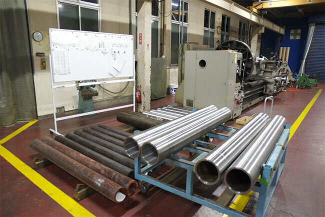 製造中のローラーが並ぶ