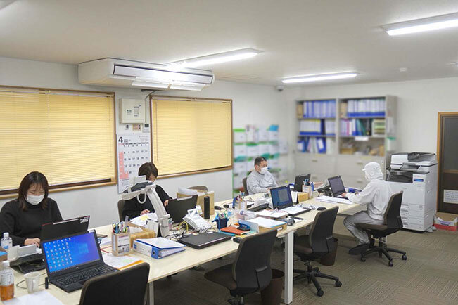 クリハラのオフィス