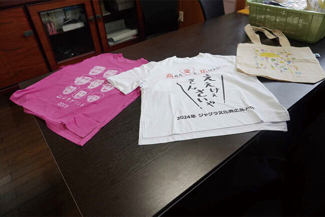 ガーメントプリンターで作ったTシャツのサンプル