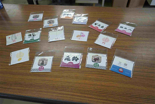 安芸ん堂が開発した酒蔵をモチーフにしたあぶらとり紙のサンプル