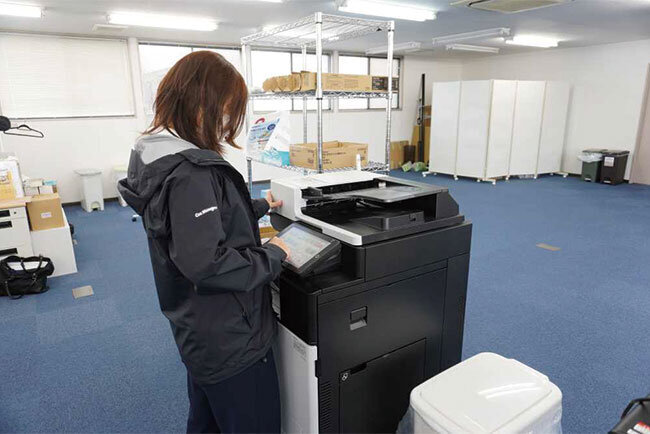 複合機の文書管理機能を活用してペーパーレス化を心掛けている