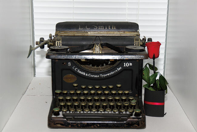 丸の内ビジネス専門学校のシンボルとも言える英文タイプライター