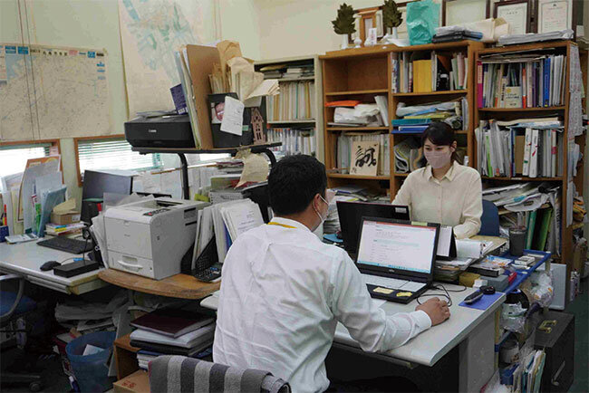 佐野興産のオフィスの様子