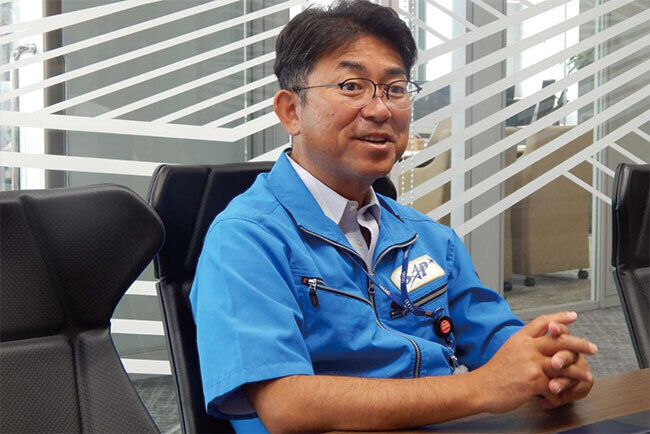 高校、大学までサッカーをやり、名門韮崎高校で主将を務めたこともあり、社員を明るく引っ張っていく