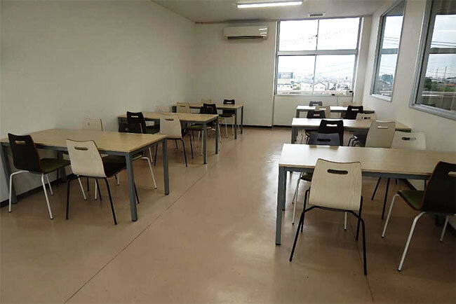 3階に設けた待合室。教習生のパーソナルスペースとして使える