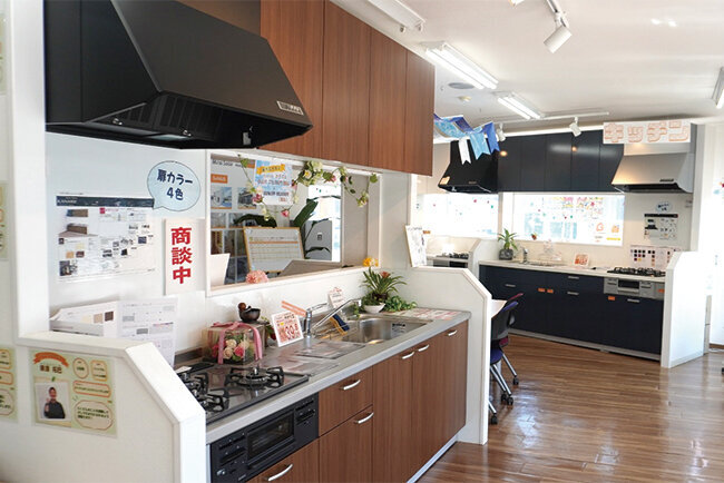 本社と併設したひだかやのショールーム