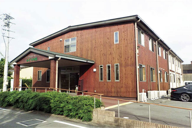 住宅型有料老人ホーム鎌田の外観。ここにも三重県産のスギやヒノキが使用されている