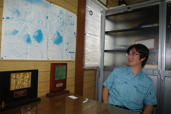 山間部のダムにある水門の点検に行くこともあるという宇佐美智之社長