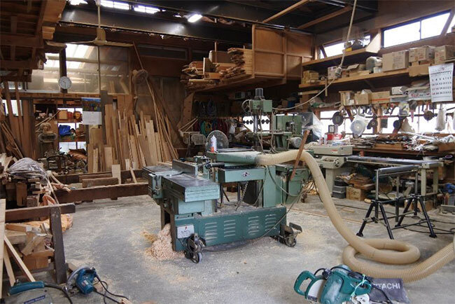 岩重工務店の作業場