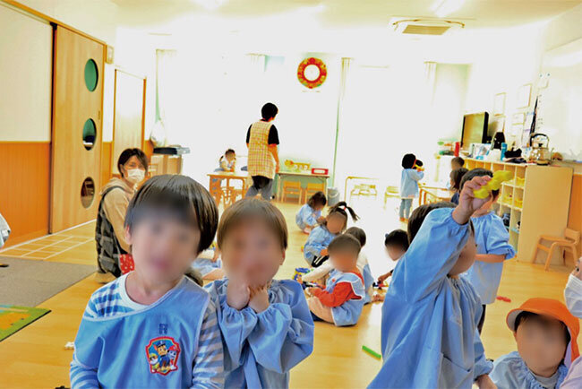 清潔で明るい園内で明るく迎えてくれた園児たち