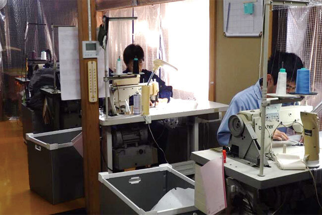 縫製加工の作業場。縫製加工の事業はプレス加工の拡大に向けて派生的に手掛けることになった