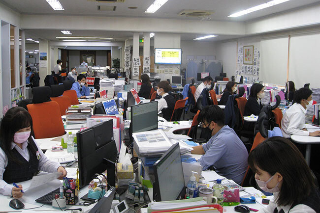 ペーパーレス化を進めている宮脇鋼管のオフィス