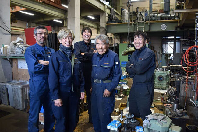 職人気質で顧客の要望に応える石坂長電舎の社員