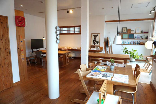 暮らしの森の一角にある金丸工務店のギャラリー