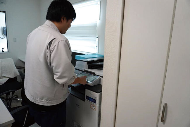 複合機のスキャン機能を活用して紙文書のデジタル化を進めている