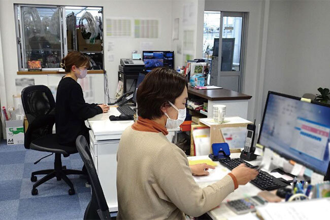 電話での問い合わせや直接注文の増加に対応。販路拡大に備える