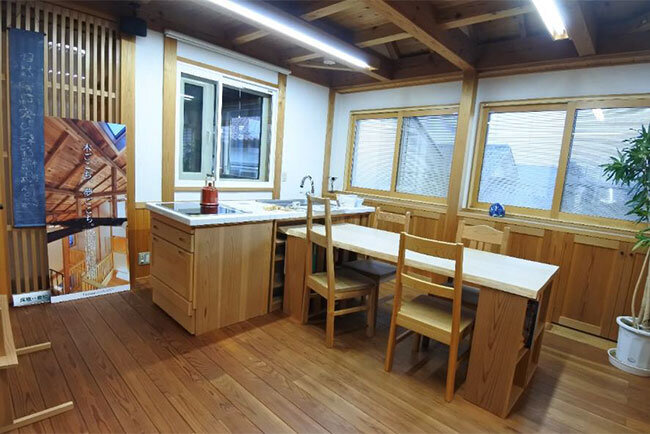 家具の接着剤には続飯（そくい）を使用