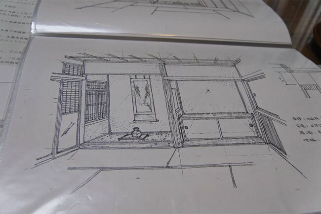 林社長が鉛筆で書いた住宅の平面図と床の間の完成予想図