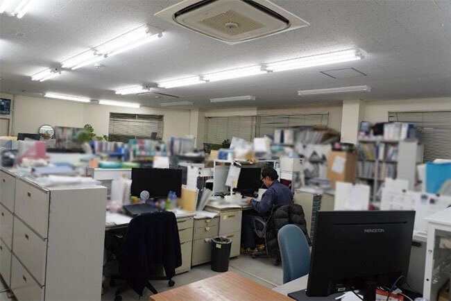 八洲のオフィスの様子