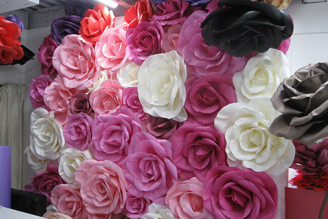 ジャイアントフラワーの作例（天井まで届きそう）