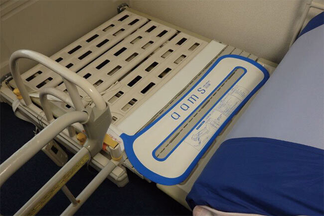 9部屋すべてに設置したマット型見守り支援介護システム