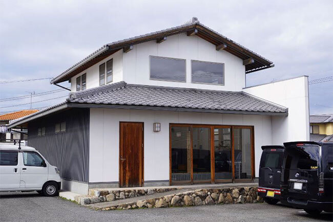 本社の敷地内に設けているスクエア事業部のモデルハウス