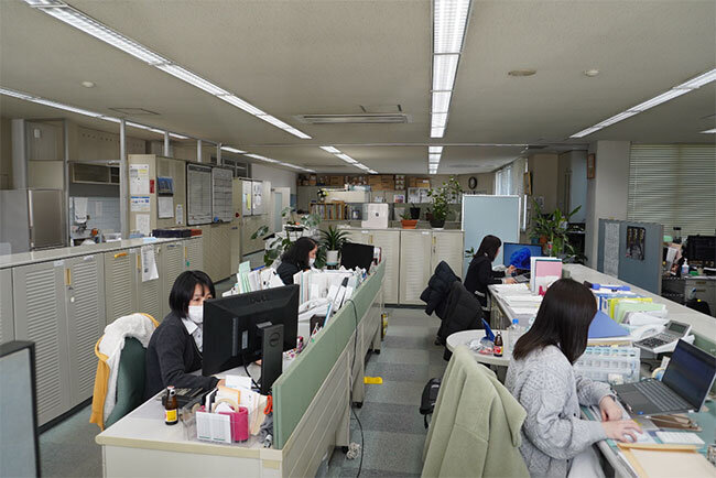 三和電業のオフィスの様子