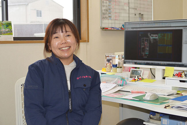 「体を動かす工事現場が私に合っていた」と話す竹久麻美社長