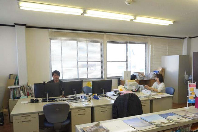 石原建工のオフィス内の様子