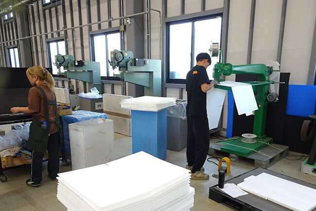 100種類を超える多様な物流資材を製造。環境配慮を強く意識している