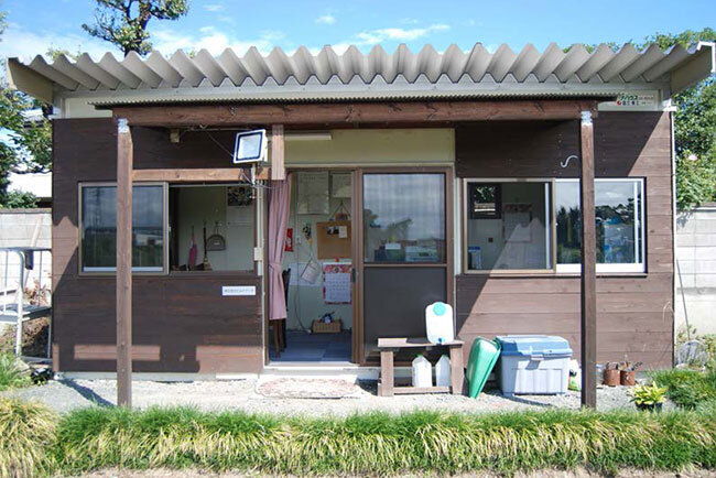 中古のコンテナハウス内に設置されていた旧事務所