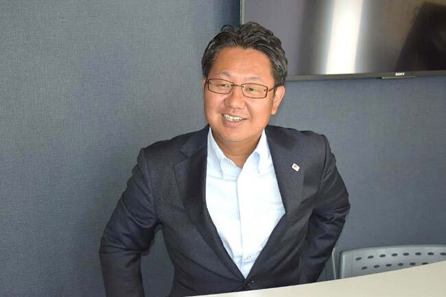 オリオン活版印刷室の設立の経緯について語る小澤社長