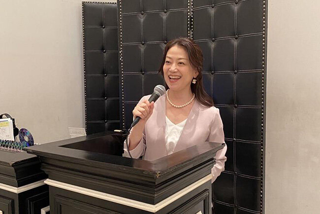 スタイルや要望に合わせ、さまざまな司会者を結婚式に派遣している