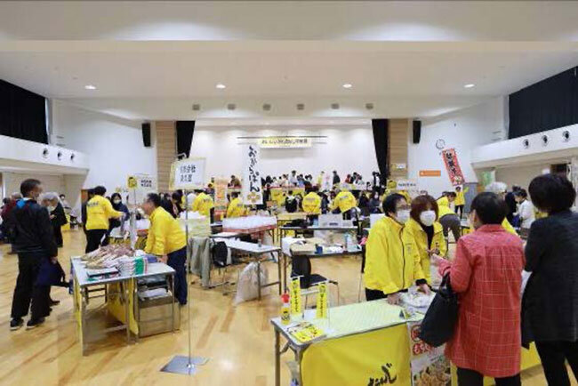 毎年開催の「おいしいかんおんじ物産展」会場の様子（観音寺市民会館：ハイスタッフホールにて）2024年度は第7回を11月24日（日）に開催予定。