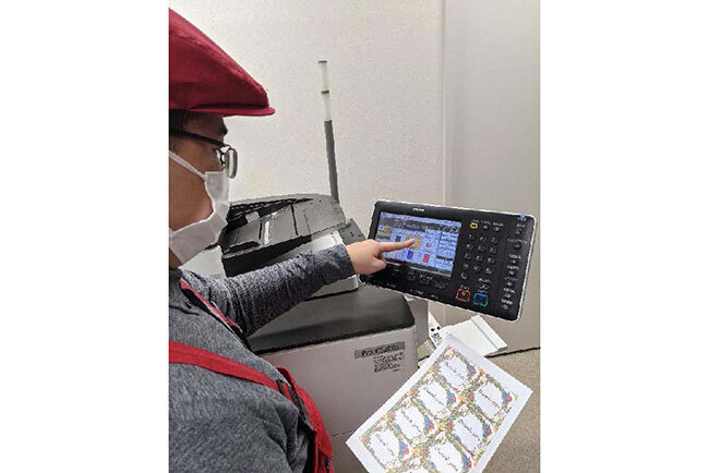 高性能の複合機でノベルティー等をタイムリーに制作