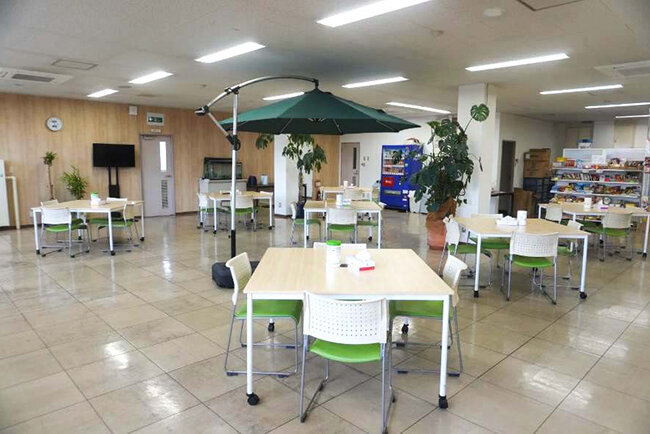 梶運送本社のオフィスの福利厚生ゾーン