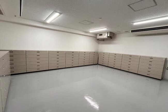 新設した第3アーカイブセンターの写真　一定の温度・湿度で管理されるアーカイブセンター