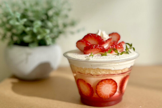 オリジナルブランド「EIKOHS」のスイーツ