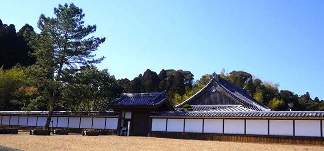 佐土原城・二の丸跡で江戸時代の屋敷を復元し、歴史資料館として活用されている鶴松館