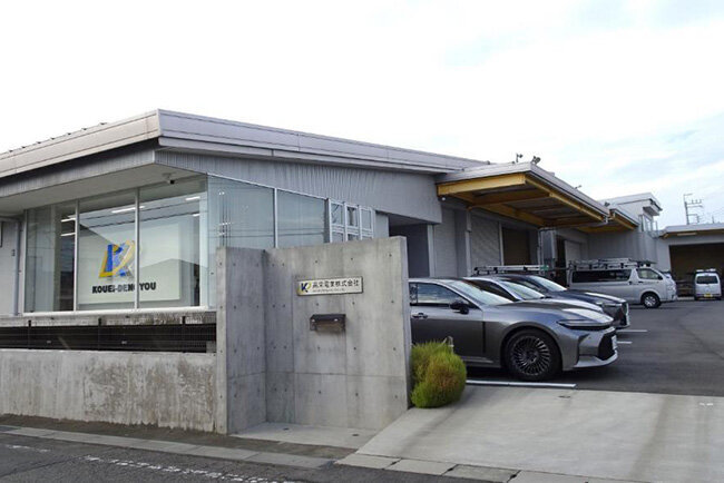 本社は2015年に新設後、隣接地に増設してゆとりのあるスペースを確保した