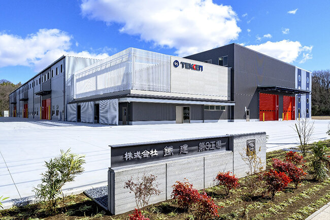 第3工場。2024年春に完成した第3工場により現場の総面積は2倍に拡大。十分な作業スペースを確保し安全面をさらに強化した