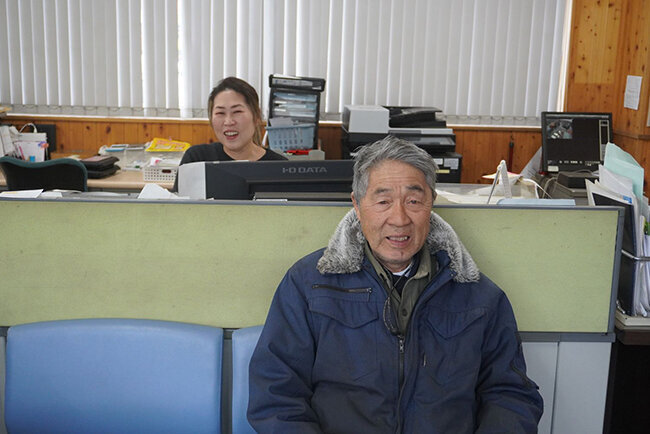 株式会社高木商店の高木佳彦代表取締役会長と高木陽子代表取締役社長